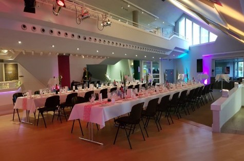 Eingedeckter Tisch - Theater Pforzheim 